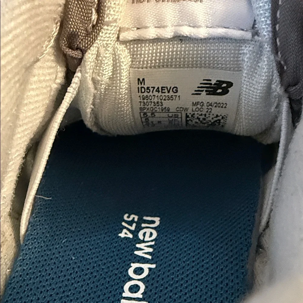New Balance 574 Infant Sneakers in Gray and White - Picture 9 of 10